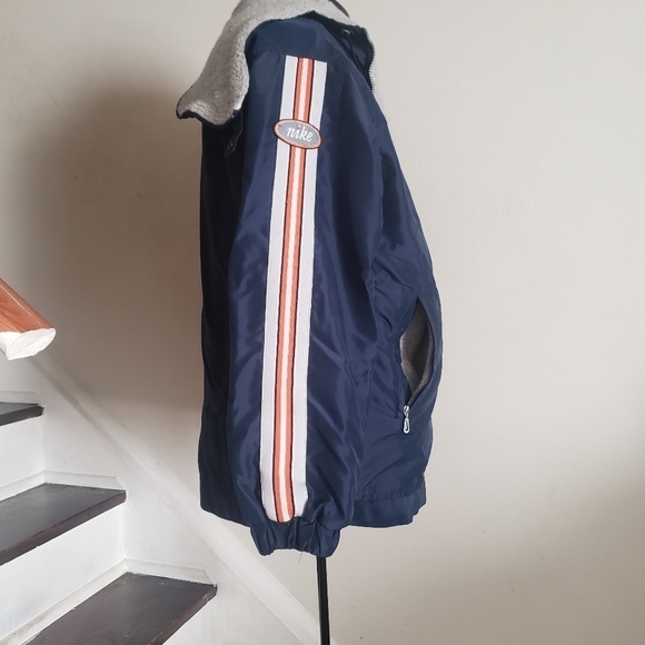 Vintage Sherpa Lined Nike Jacket - Picture 9 of 15